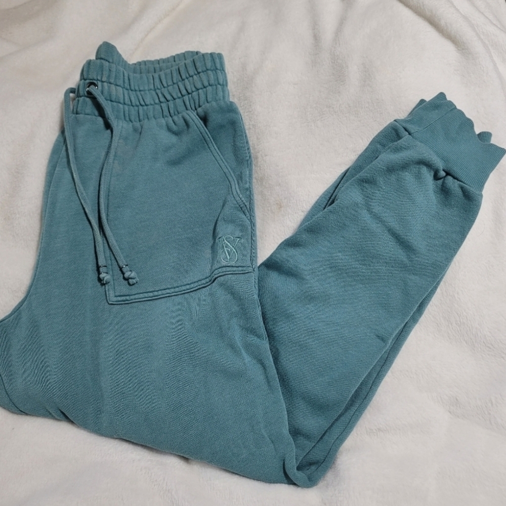 Victoria Secret Women’s On Point Pants Size Medium Sage Green Joggers Sweatpants
